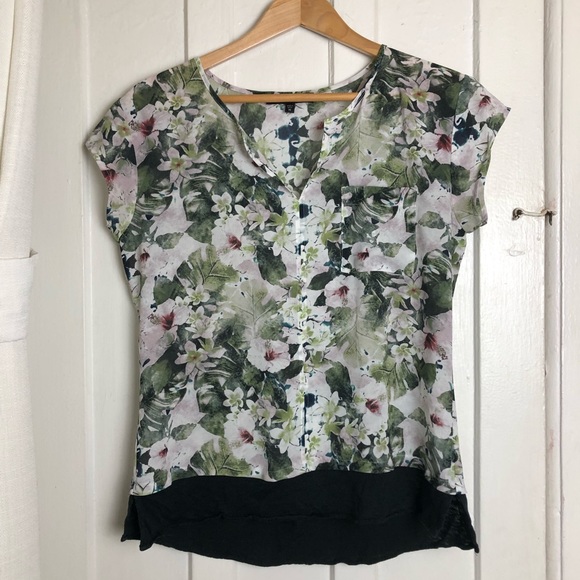 Sanctuary Tops - Anthropologie Sanctuary “City Mix” Shirt Medium